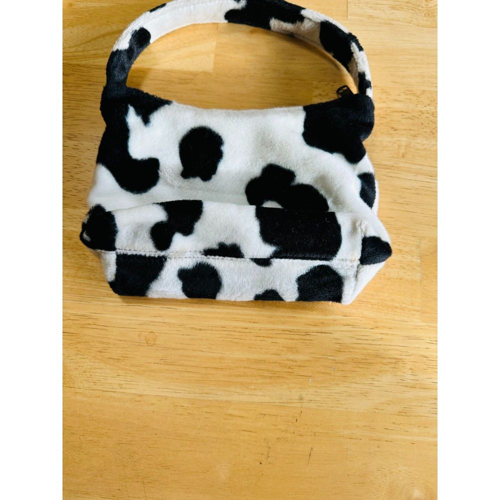 Fuzzy Cow Shoulder Bag with Matching Makeup Mirror - Picture 4 of 7